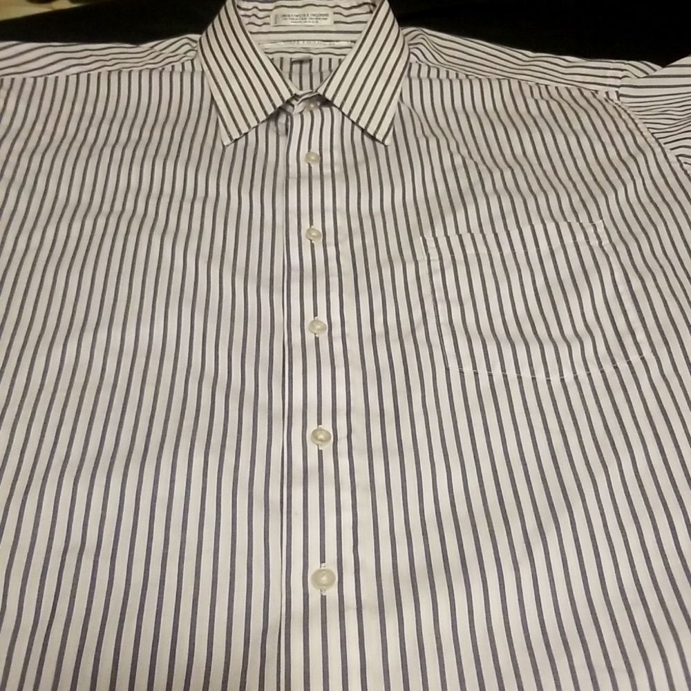 MADE IN U.S.A VINTAGE EDITIONS BY VAN HEUSEN PLAID BUTTON DOWN SHIRT LIKE NEW